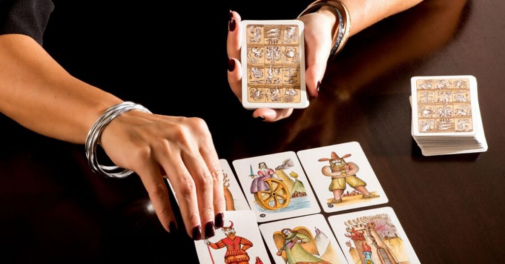 tarot card reading course