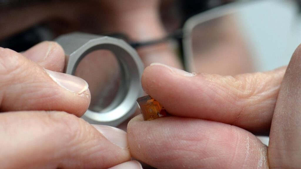 Magnifying Glasses For Intricate Work