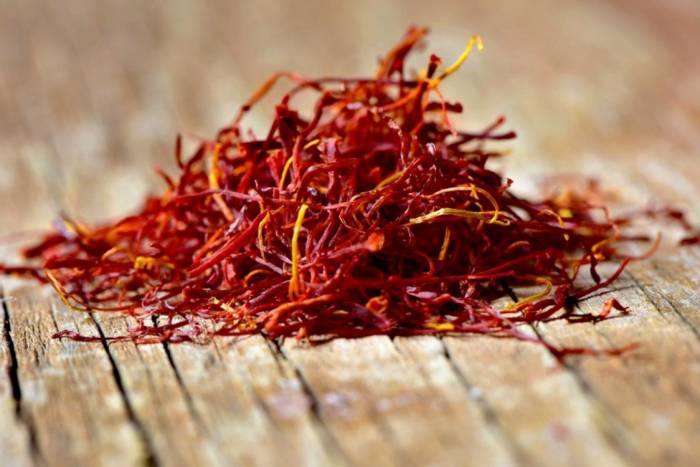 Red saffron exporter